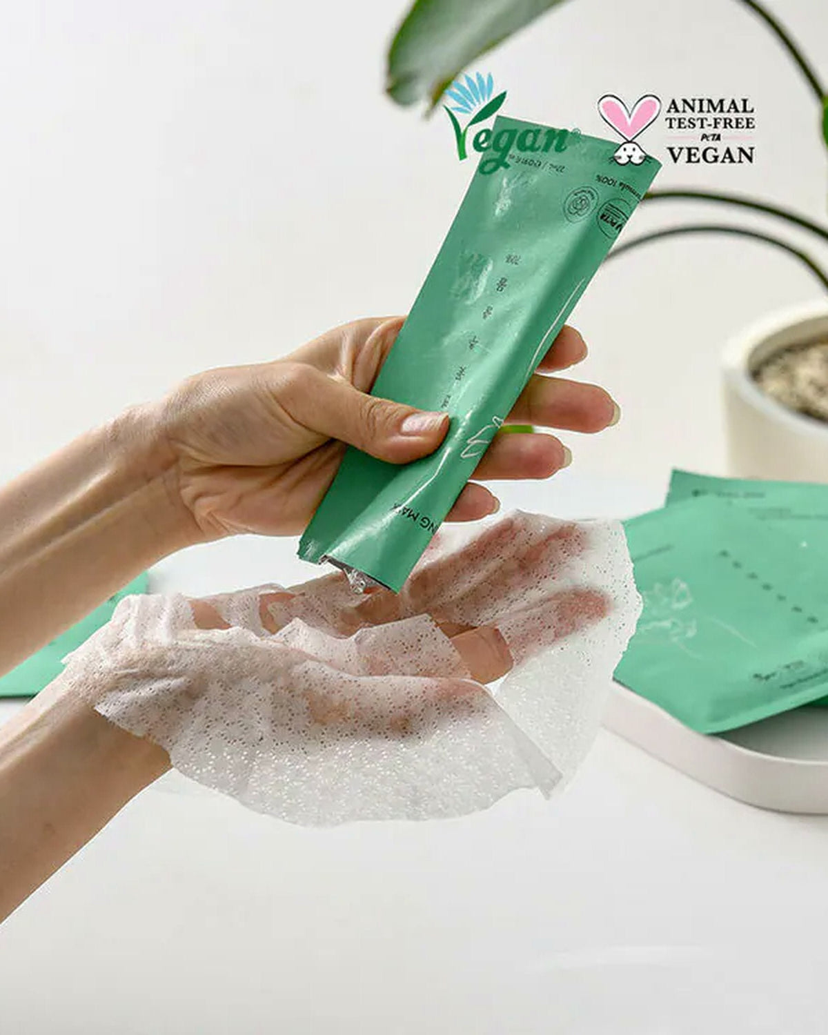 Vegan Jeju Lotus Moisture Brightening Mask 10ea